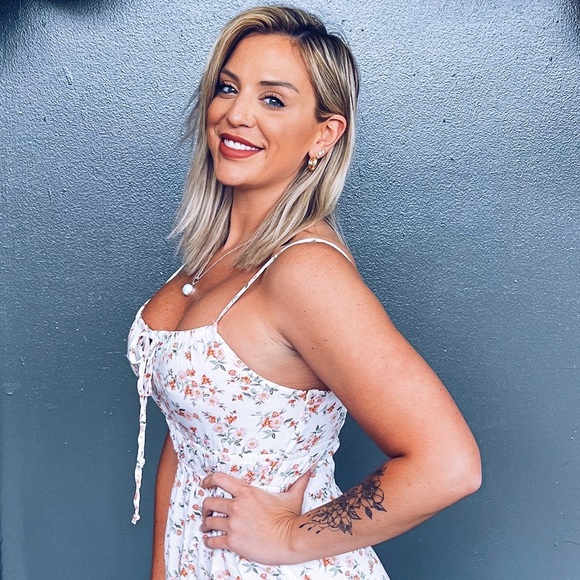 Meet your Posher, Christine - Picture 1 of 1